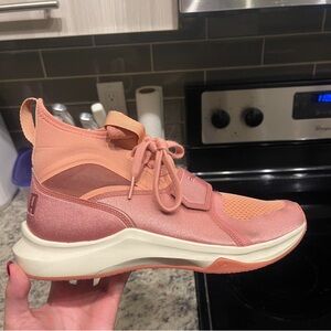 Puma Women's Pink Sneakers